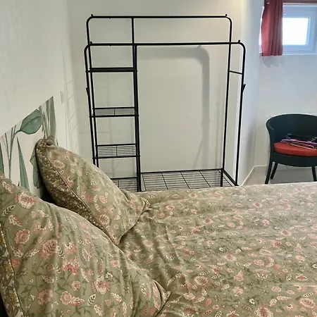 Apartamento T2 Rez De Chaussée Rénové Avec Terrasse Et Stationnement Soleil Levant