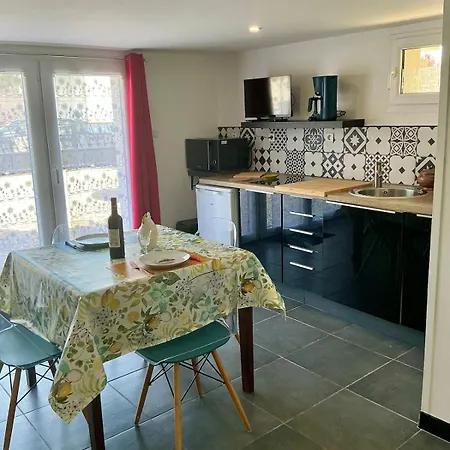 T2 Rez De Chaussée Rénové Avec Terrasse Et Stationnement Soleil Levant Apartamento